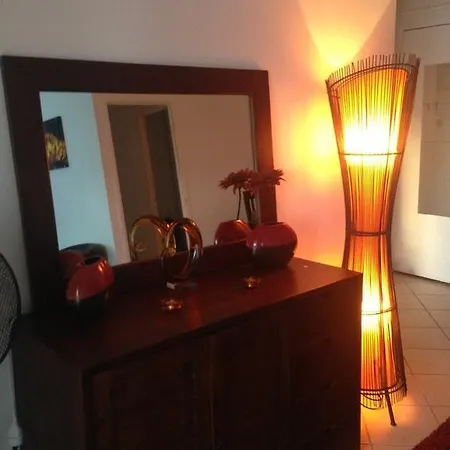 Pleasant 2 Bed In The Calm Palm Area Of With Beaches Nearby On Sides 1525 Apartament Cannes